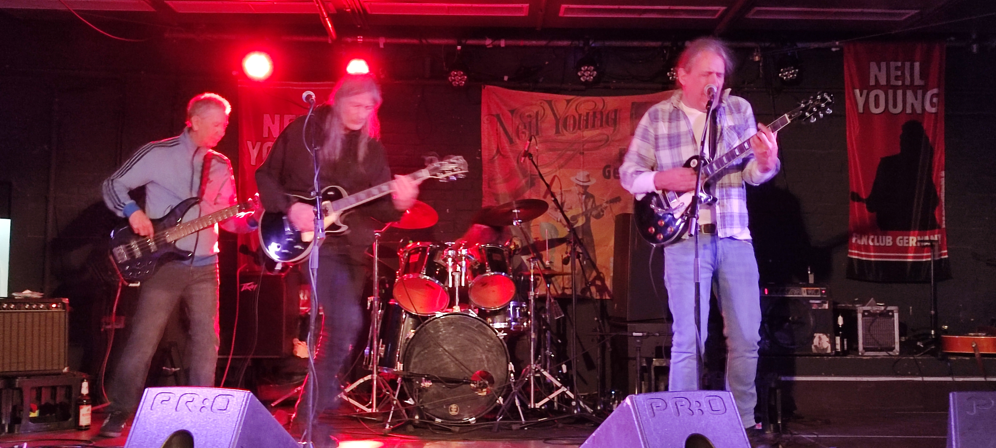 NeilYoung80thBirthdayTribute-2025-11-12DruckluftOberhausenGermany (11).jpg